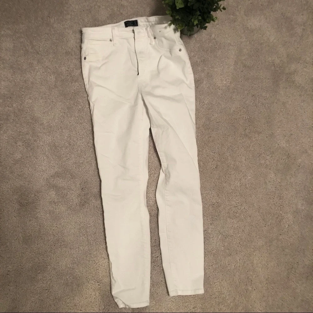 🤍HOST PICK 🤍White Abercrombie Jean - Picture 6 of 7